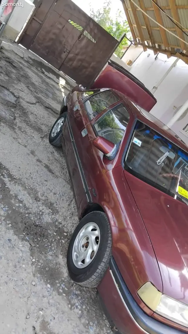 Opel Vectra A 1992 · 1.6 MT