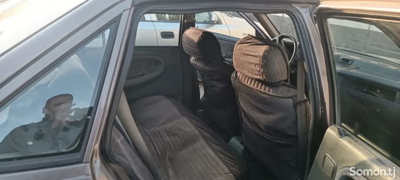Daewoo Nexia 1995 · 1.6 MT