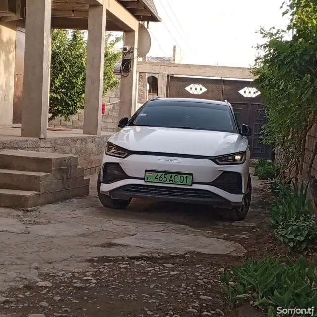 BYD E2 2025 · AT