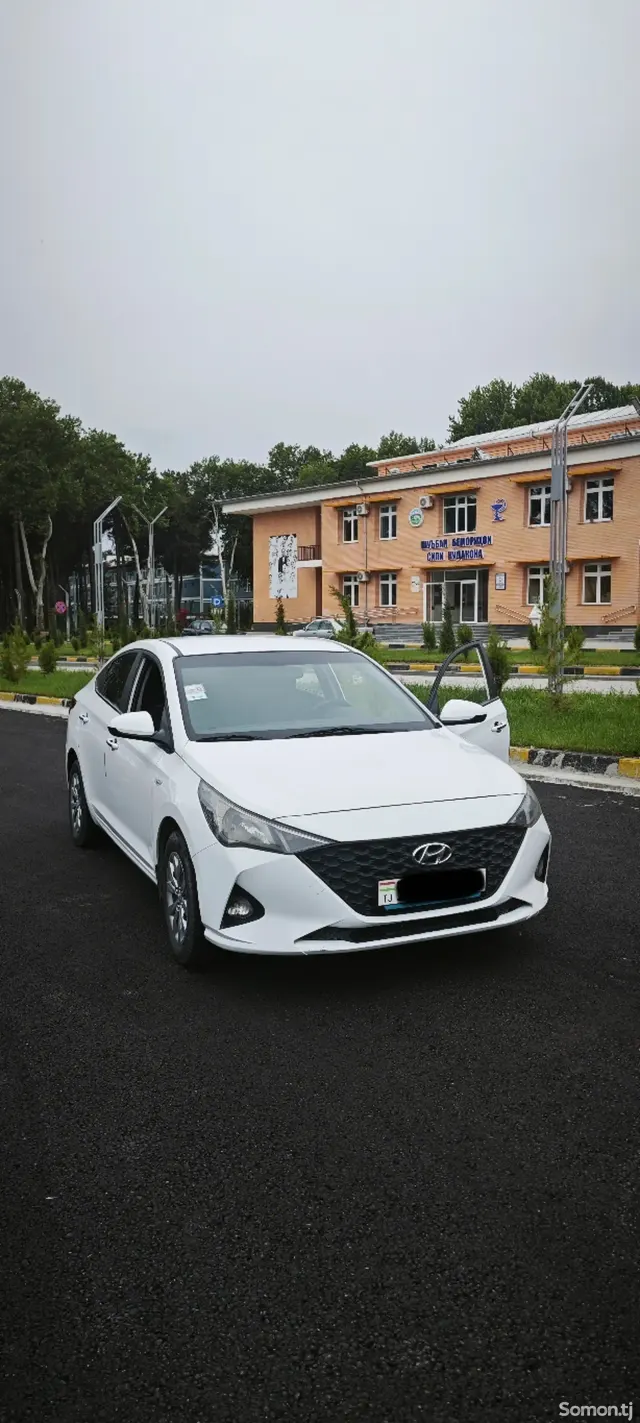 Hyundai Solaris 2022 · 1.6 AT