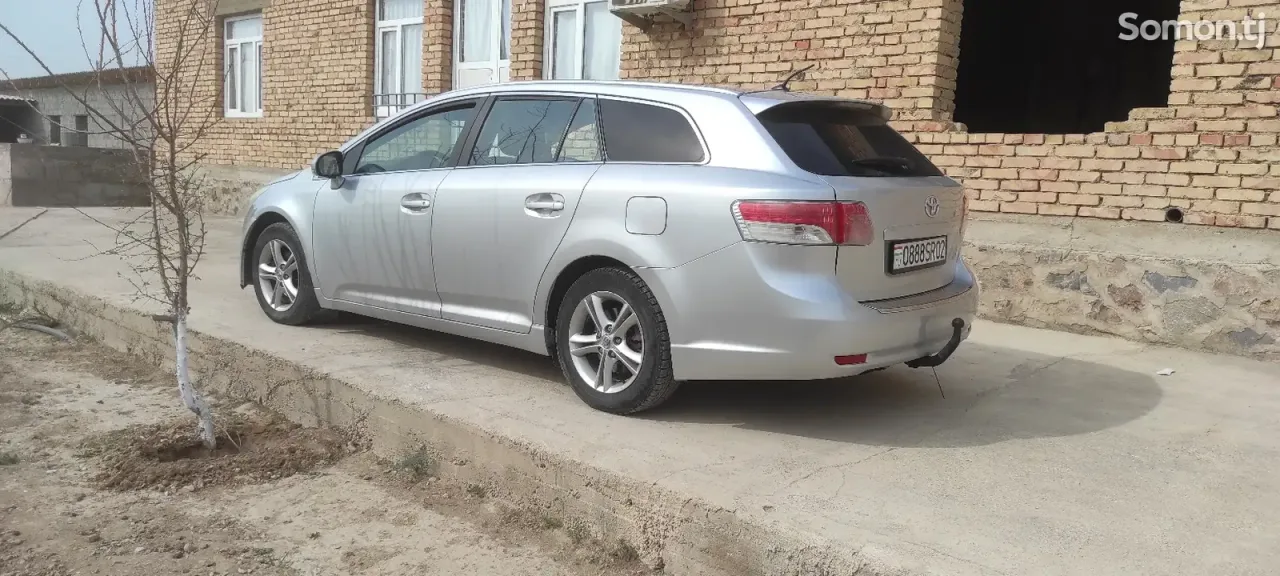 Toyota Avensis 2009 · 2.2 MT