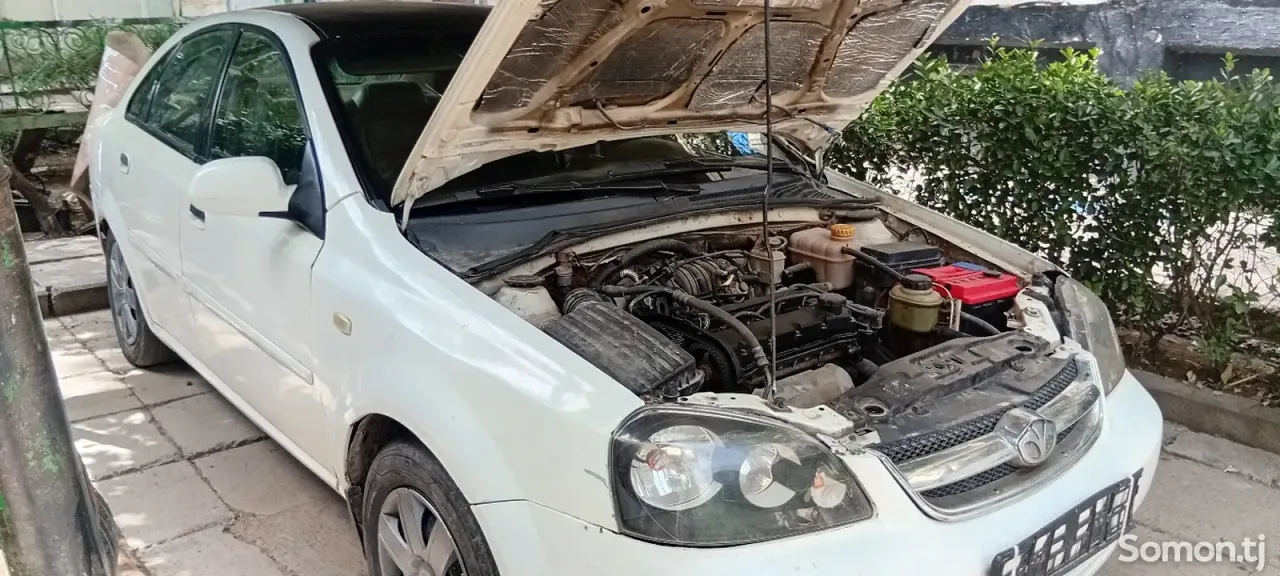 Chevrolet Lacetti 2004 · 1.6 MT