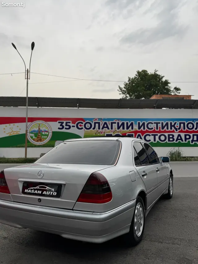 Mercedes-Benz C class 1999 · 2.4 AT