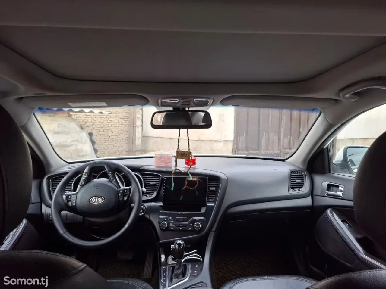 Kia K5 2011 · 2.0 AT