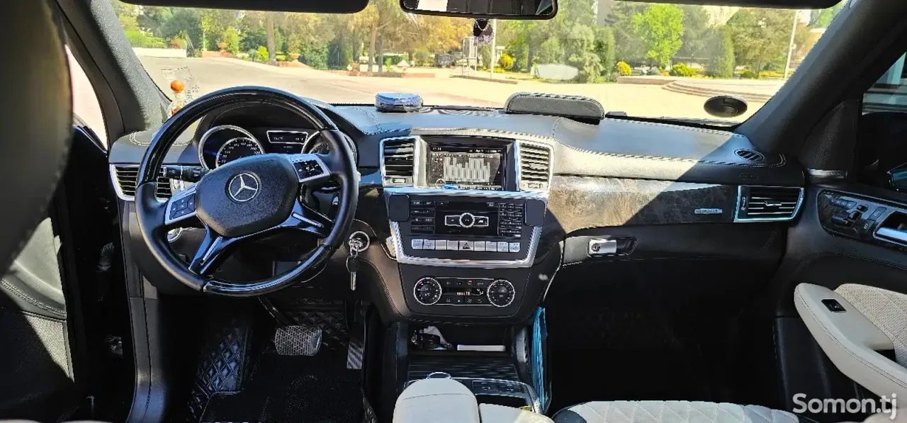 Mercedes-Benz ML class 2014 · 3.5 AT