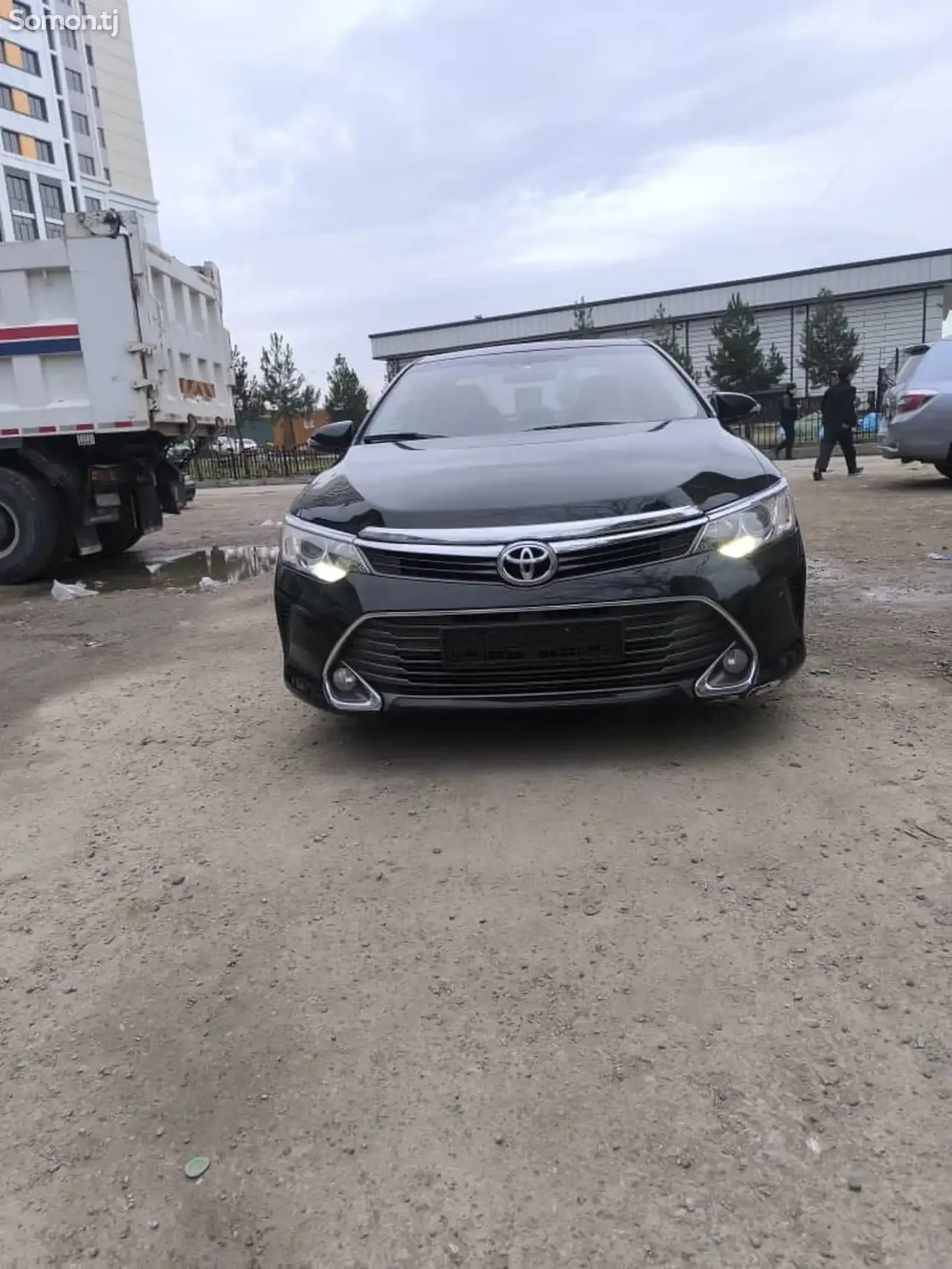Toyota Camry 2015 · 2.0 AT