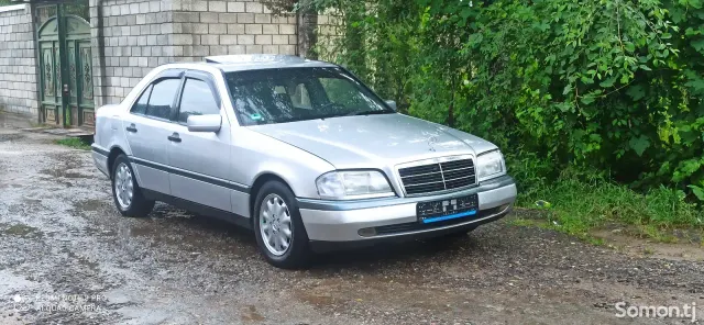 Mercedes-Benz C class 1995 · 1.8 MT