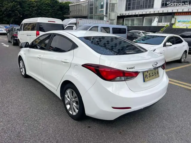 Hyundai Avante 2017 · 1.6 AT