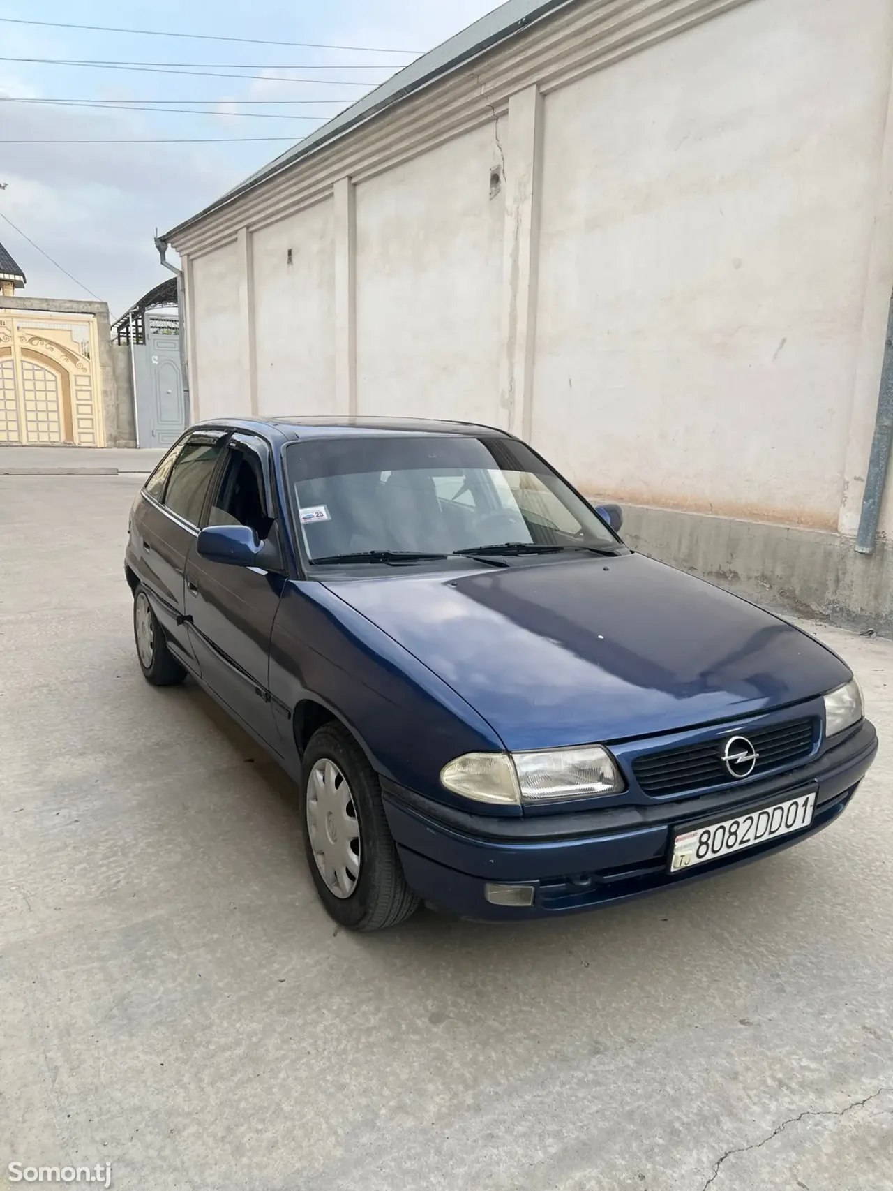 Opel Astra F 1995 · 1.6 MT