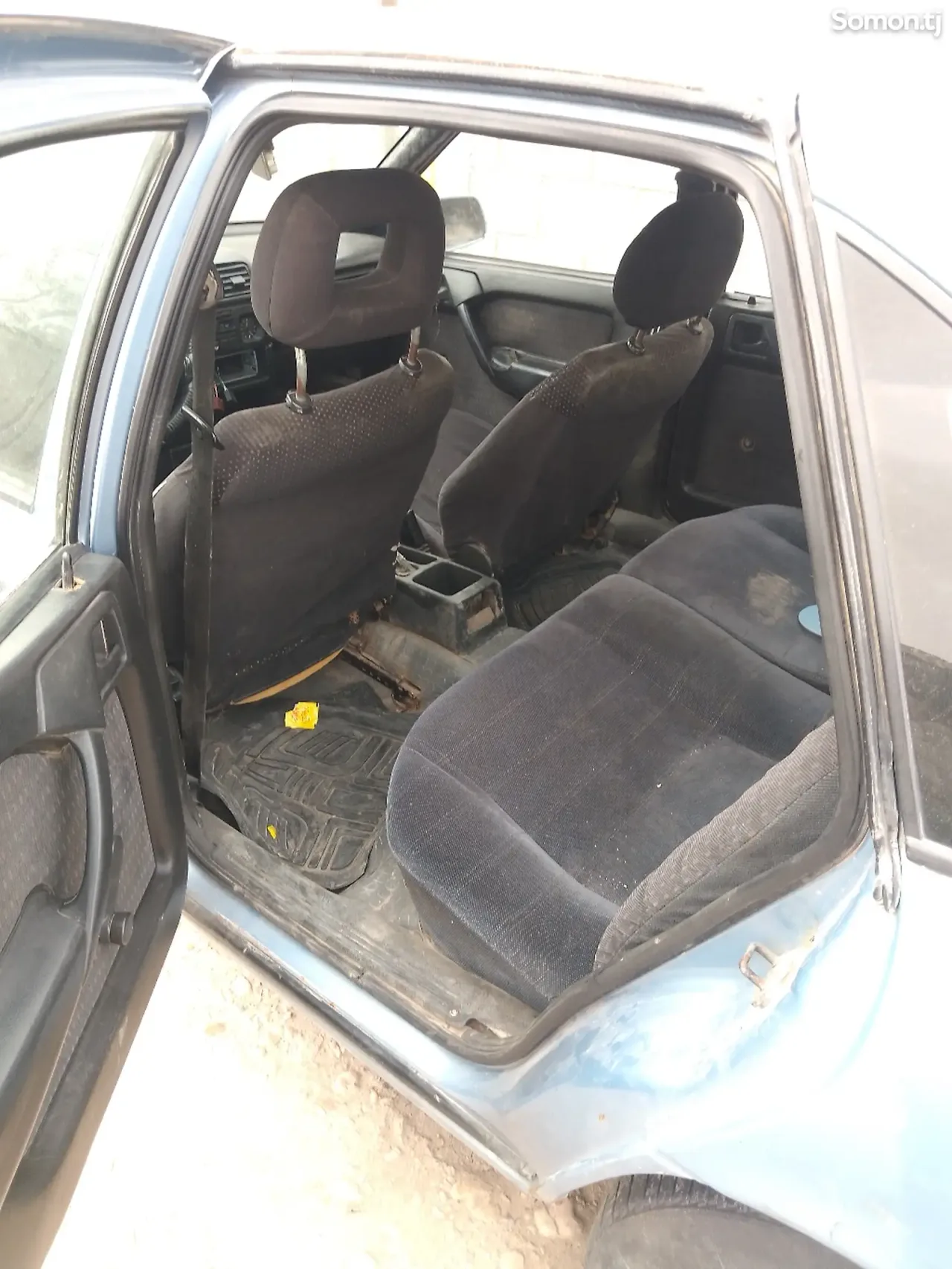Opel Vectra A 1994 · 1.6 MT
