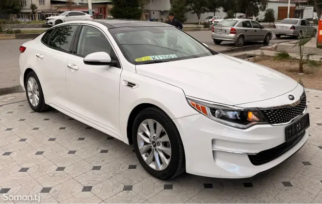 Kia Optima 2015 · AT