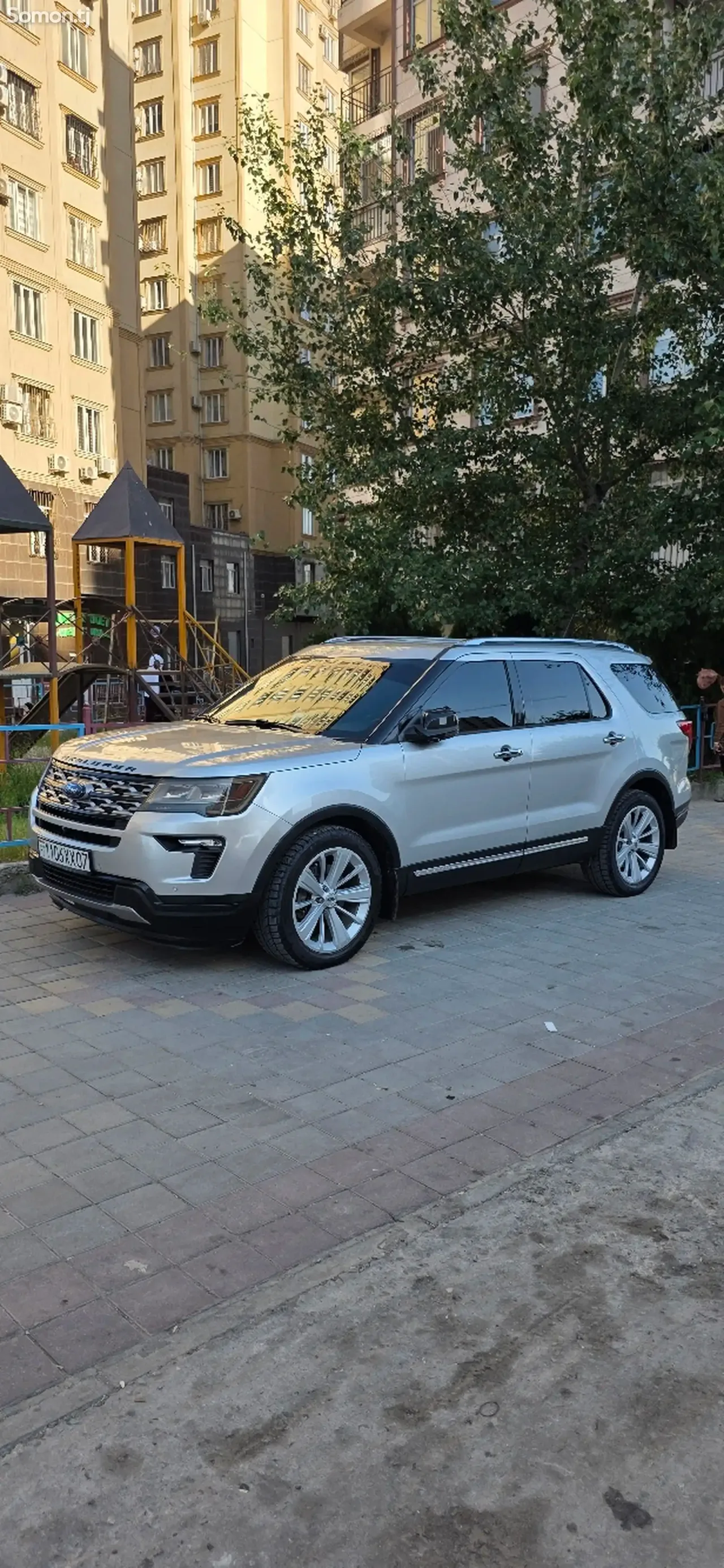 Ford Explorer 2019 · 3.5 AT
