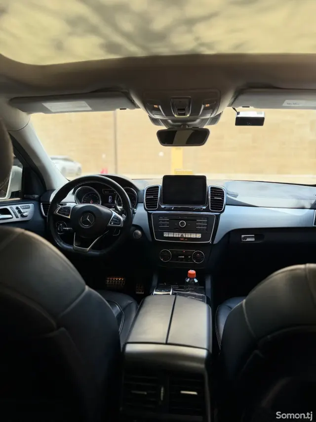 Mercedes-Benz GLE class 2016 · 3.0 AT