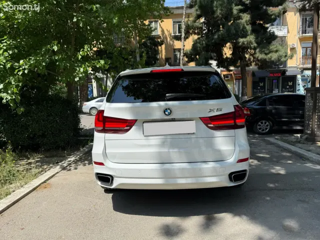 BMW X5 2016 · 3.0 AT