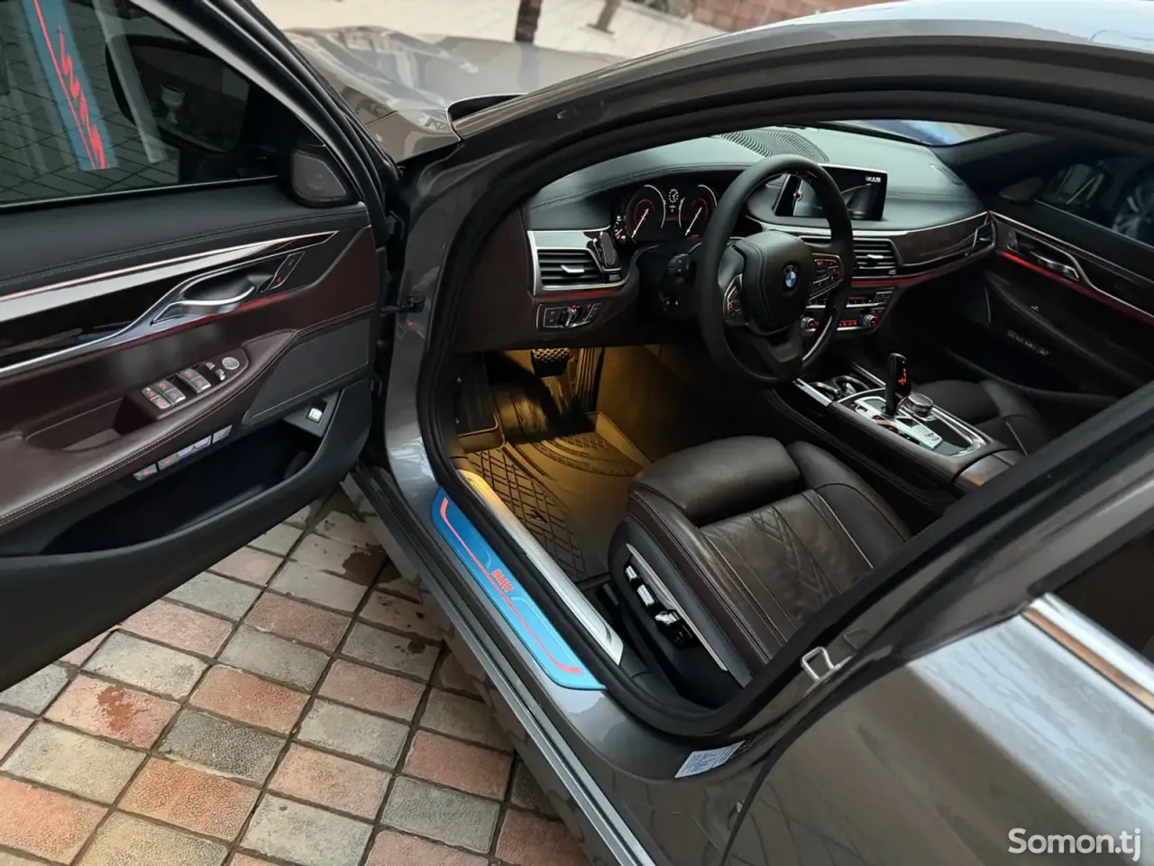 BMW 7 series 2016 · 3.0 AT