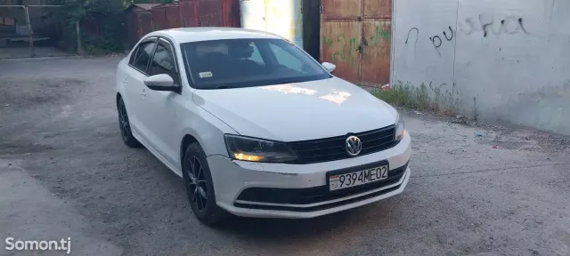 Volkswagen Jetta 2015 · 1.6 AT