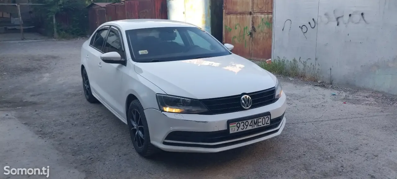 Volkswagen Jetta 2015 · 1.6 AT