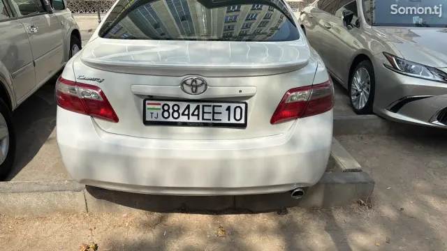 Toyota Camry 2006 · 2.4 AT