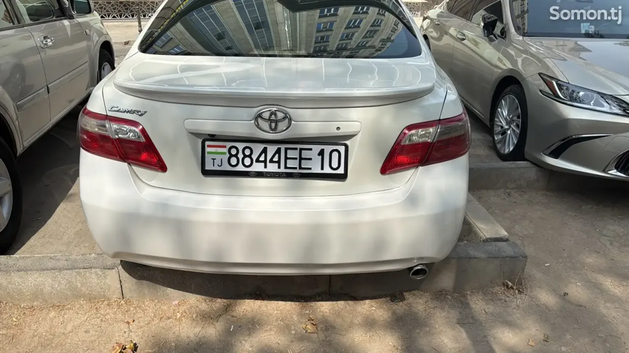Toyota Camry 2006 · 2.4 AT