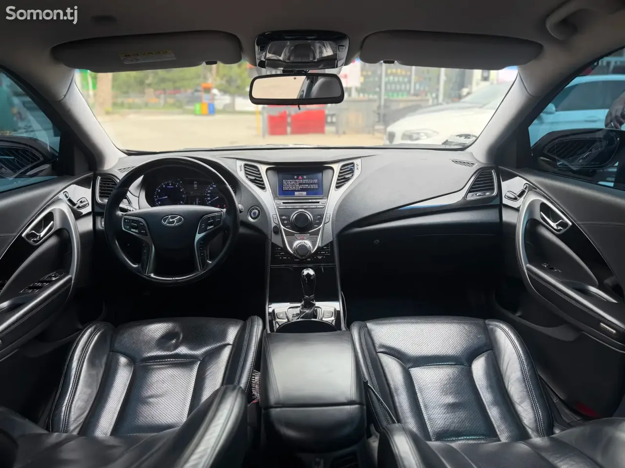 Hyundai Grandeur 2011 · 2.4 AT