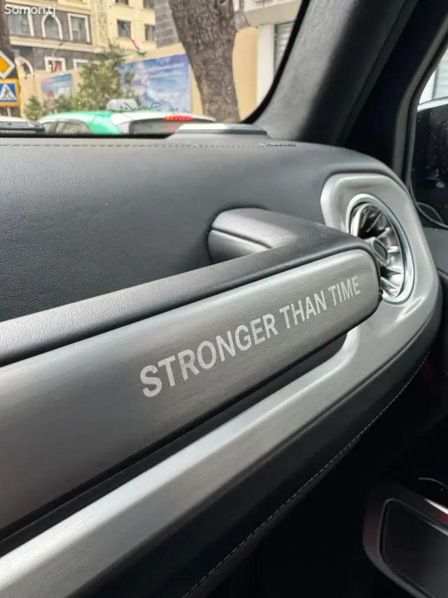Mercedes-Benz G class 2021 · 6.3 AT