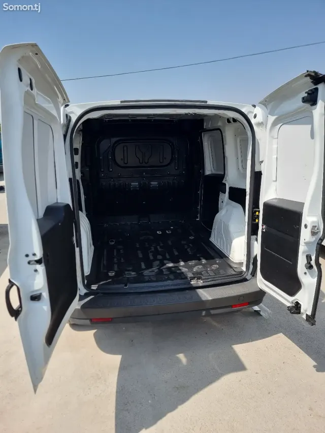 Opel Combo 2017 · 1.4 MT