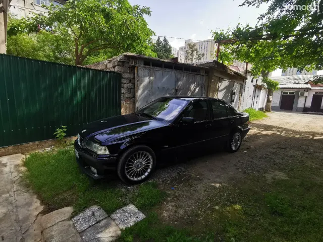 BMW 3 series 1994 · 2.5 MT