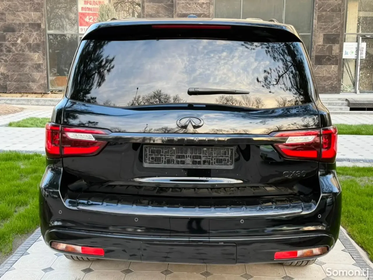 Infiniti QX series 2023 · 5.6 AT