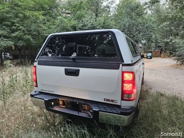 GMC Sierra 2009 · 6.5 AT
