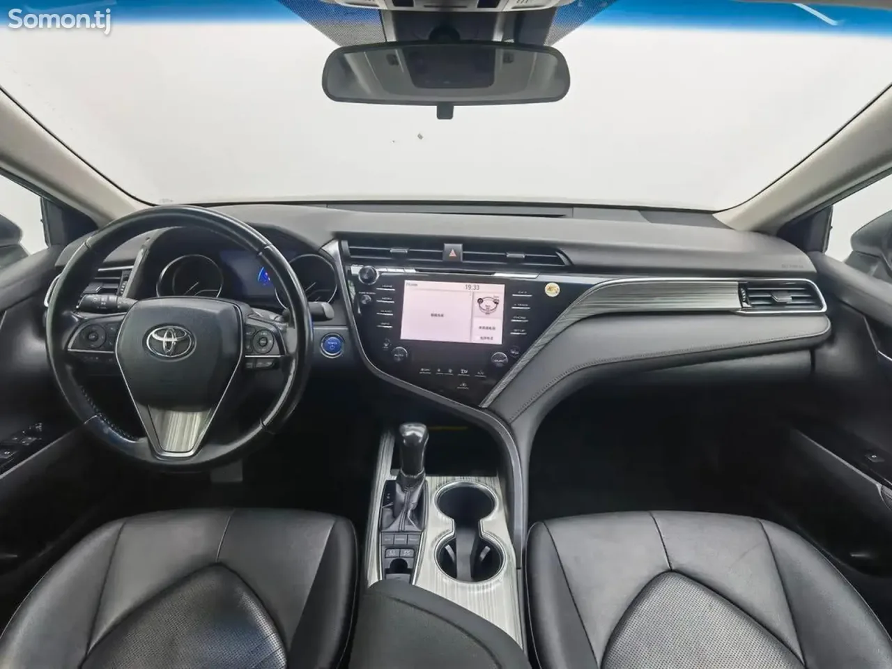 Toyota Camry 2019 · 2.5 AT