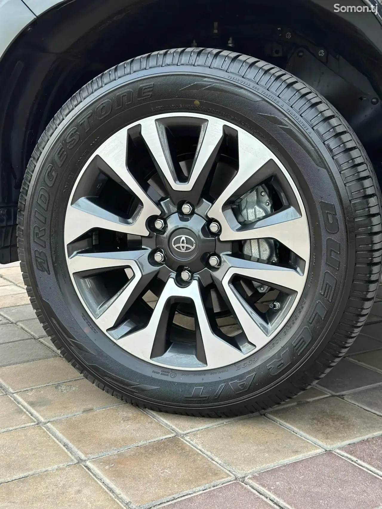 Toyota Land Cruiser Prado 2024 · 4.0 AT