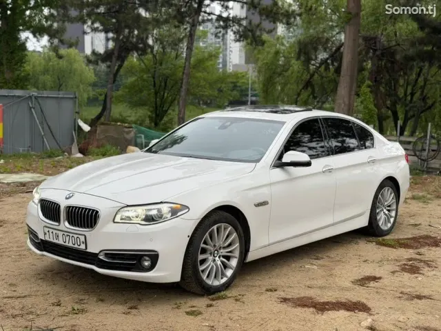 BMW 5 series 2015 · 2.8 AT