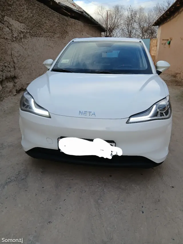 Neta V 2022 · AT