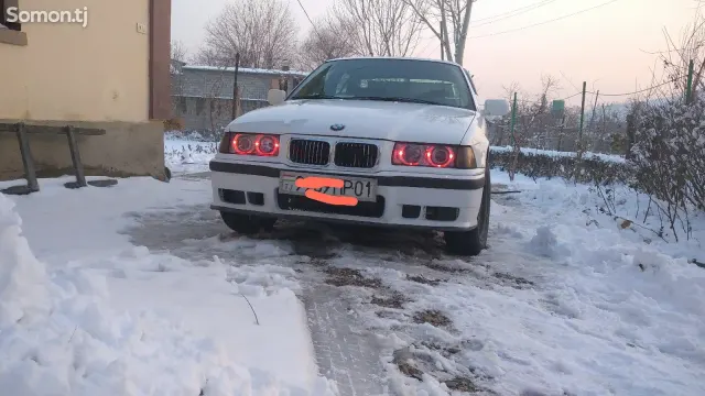 BMW 3 series 1992 · 1.6 MT
