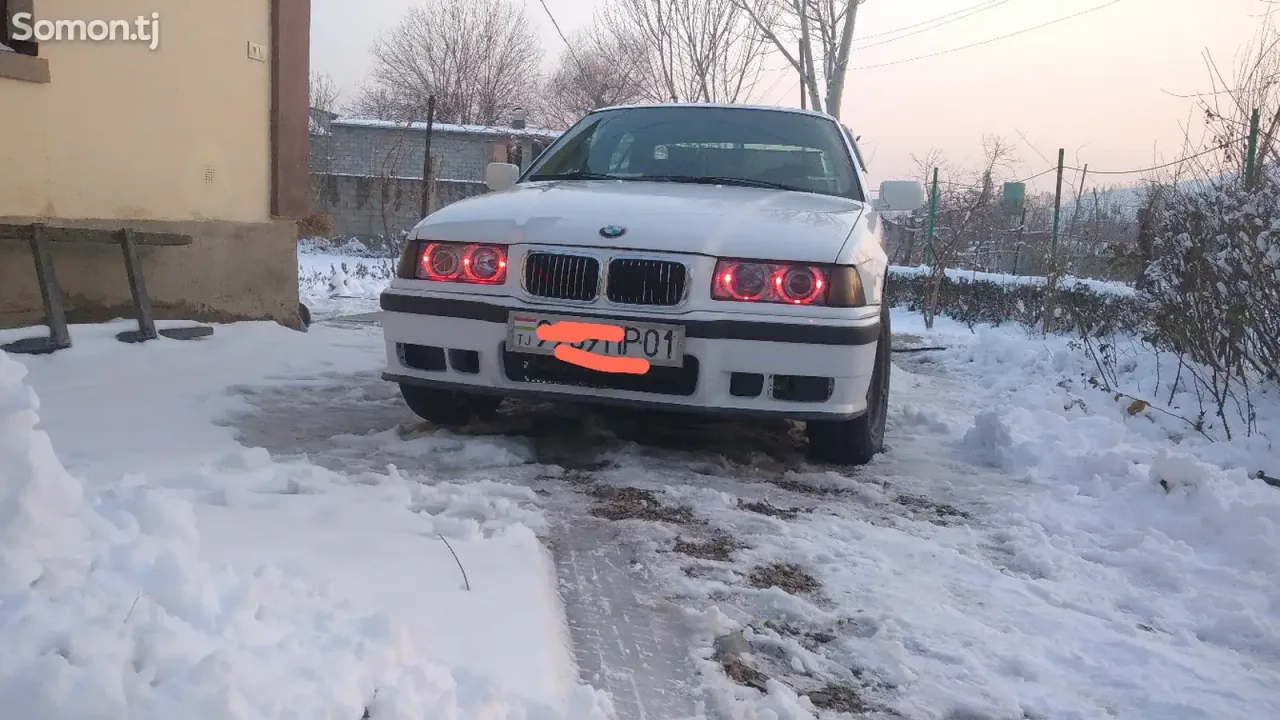 BMW 3 series 1992 · 1.6 MT