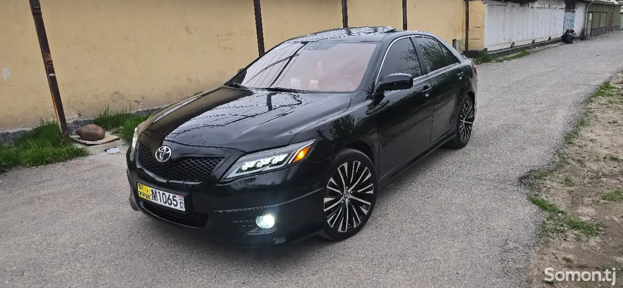 Toyota Camry 2011 · 2.5 AT