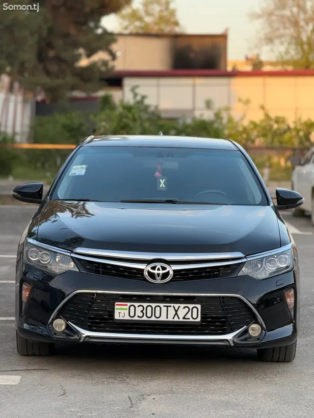Toyota Camry 2017 · 2.5 AT