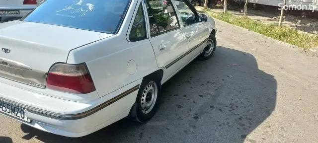 Daewoo Nexia 1996 · 1.6 MT