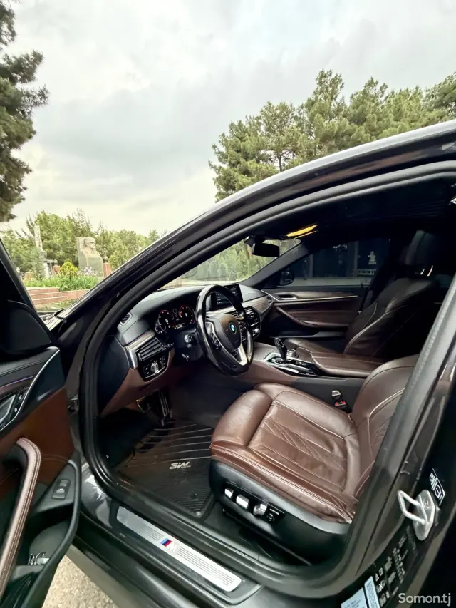 BMW 5 series 2017 · 2.0 AT