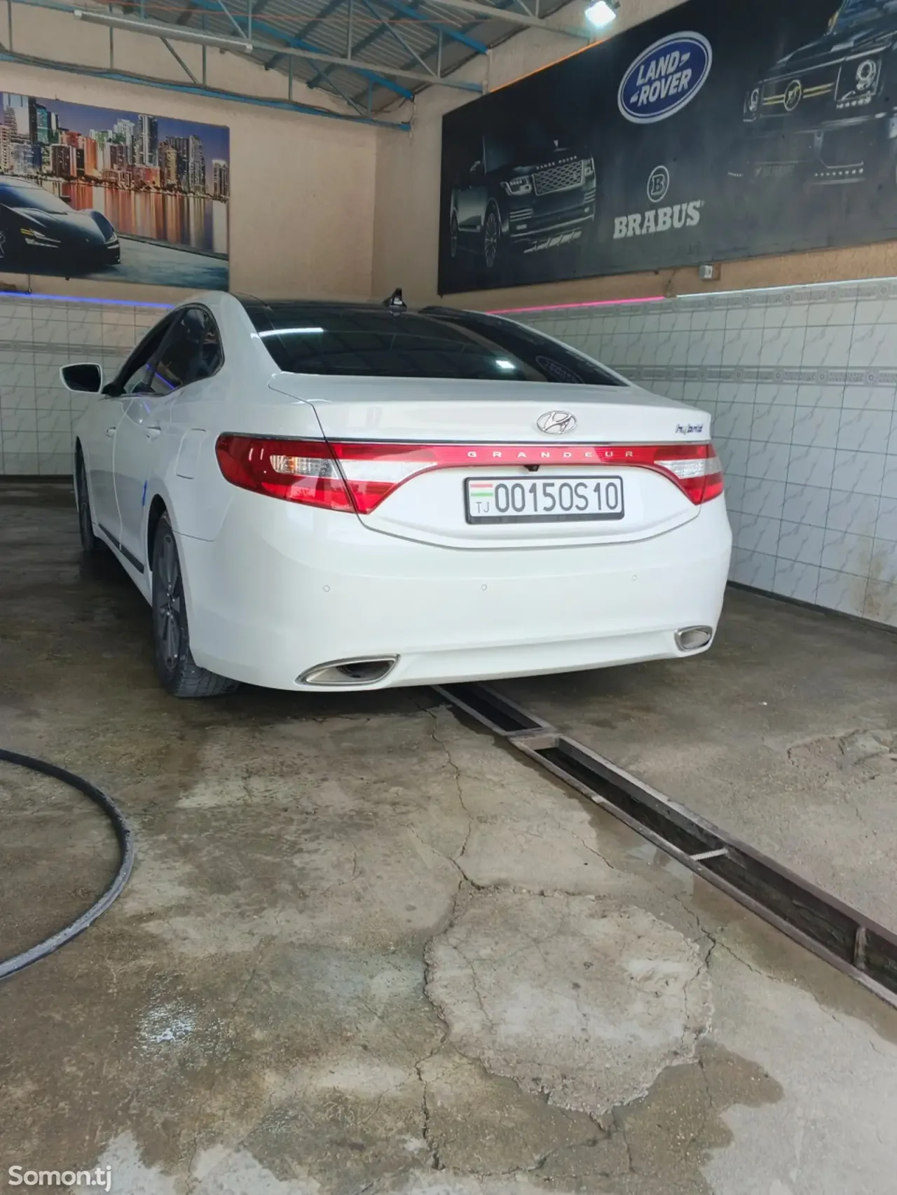 Hyundai Grandeur 2014 · 2.4 AT