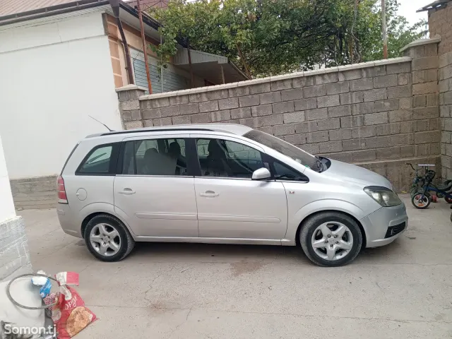 Opel Zafira 2007 · 1.8 MT