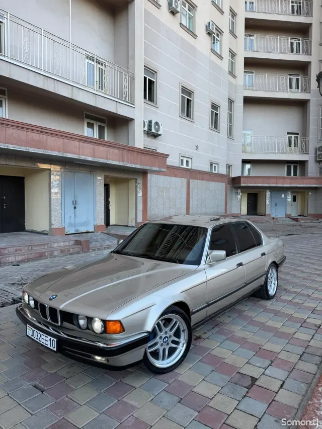 BMW 7 series 1994 · 3.2 MT