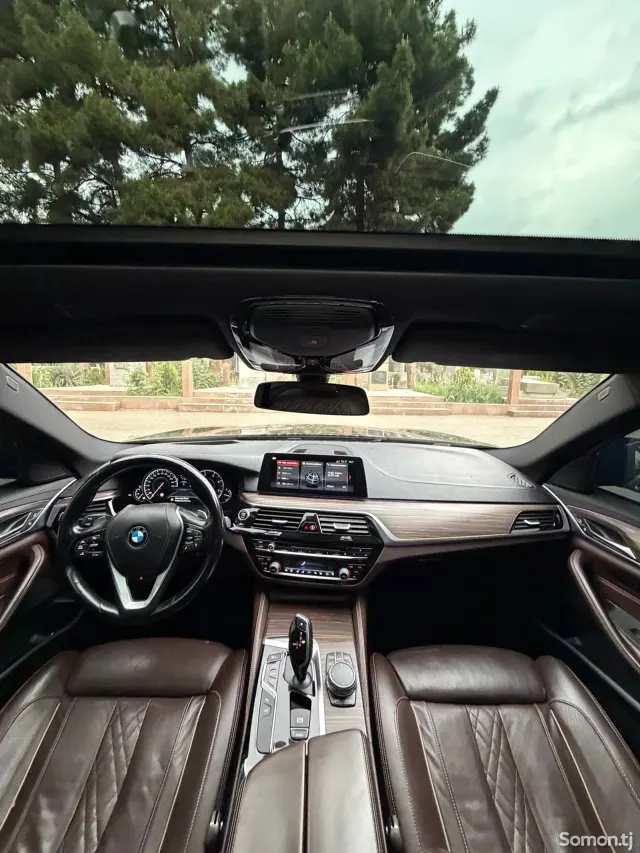 BMW 5 series 2017 · 2.0 AT