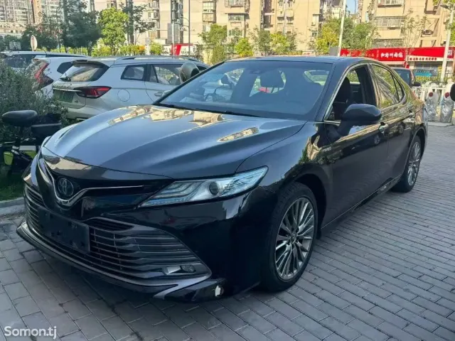 Toyota Camry 2018 · 2.5 AT