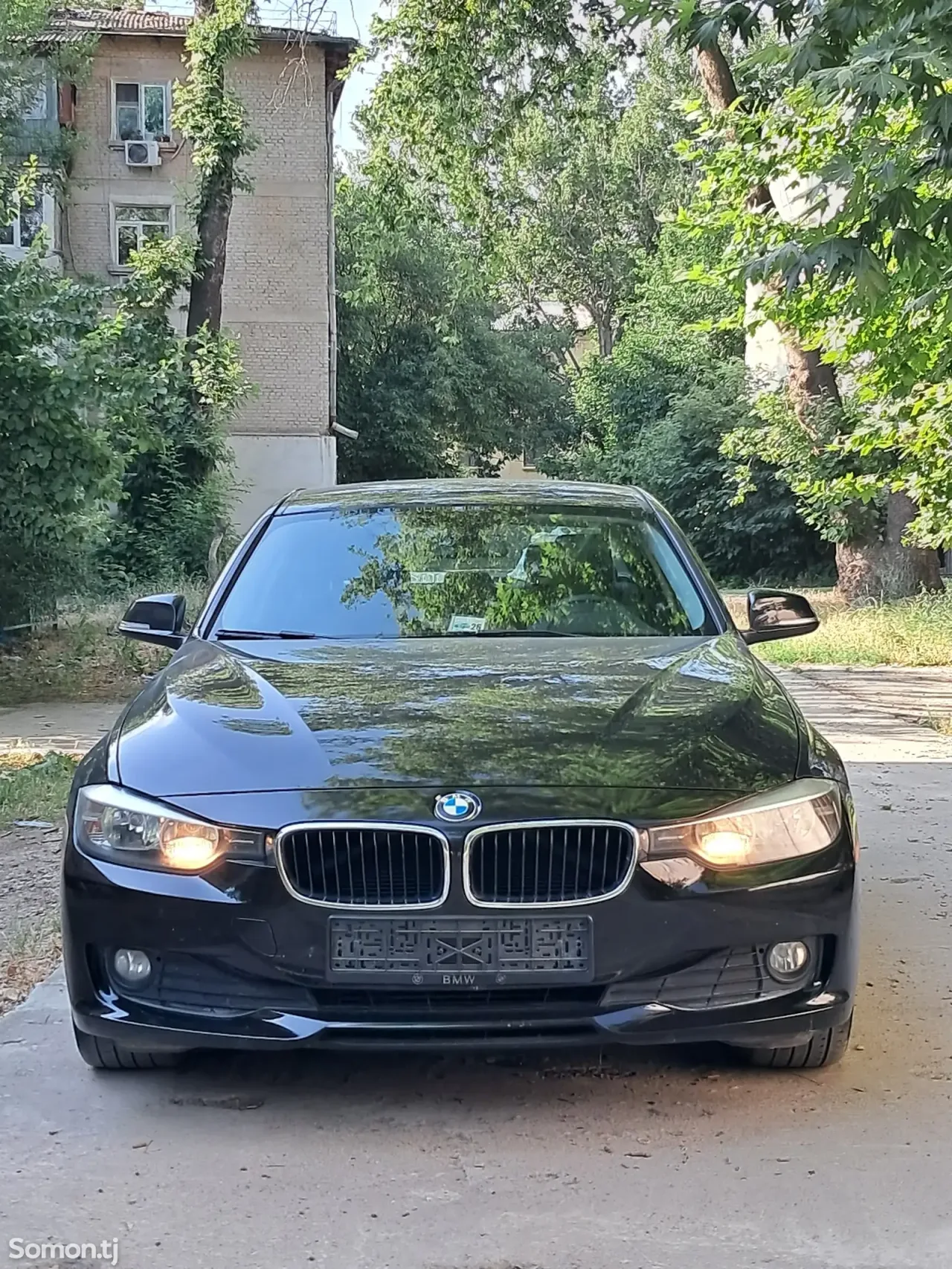 BMW 3 series 2015 · 2.0 AT
