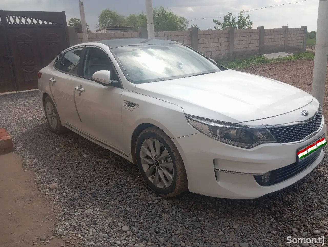 Kia K5 2016 · 2.0 AT