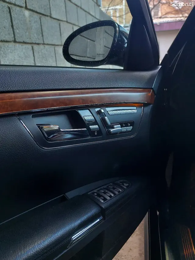 Mercedes-Benz S class 2006 · 3.5 AT