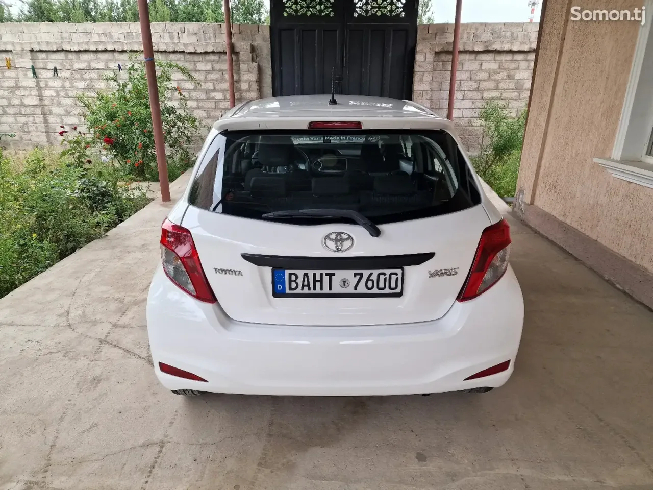 Toyota Yaris 2014 · 1.0 MT