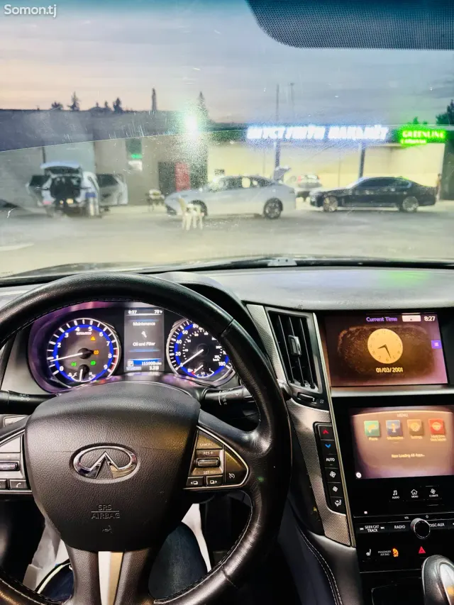 Infiniti Q series 2015 · 3.5 AT