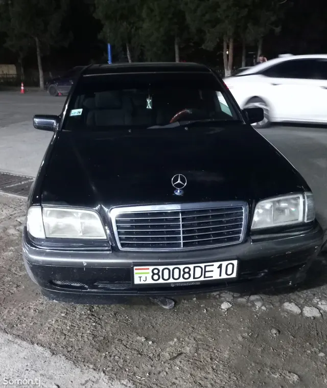 Mercedes-Benz C class 2000 · 2.4 AT